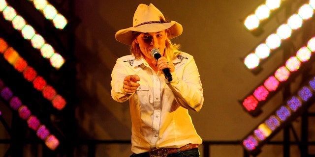Top 12 Australian Idol finalist Kate Cook performs live during day 2 of Magazines Go Live as part of the 30 Days of Fashion and Beauty at the Royal Hall of Industries on September 12, 2009 in Sydney, Australia.