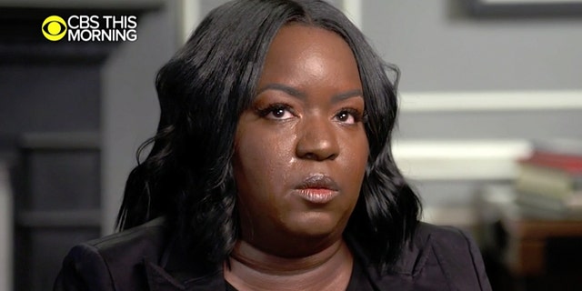 Lanita Carter says R. Kelly tried to force her to perform oral sex on him in 2003.