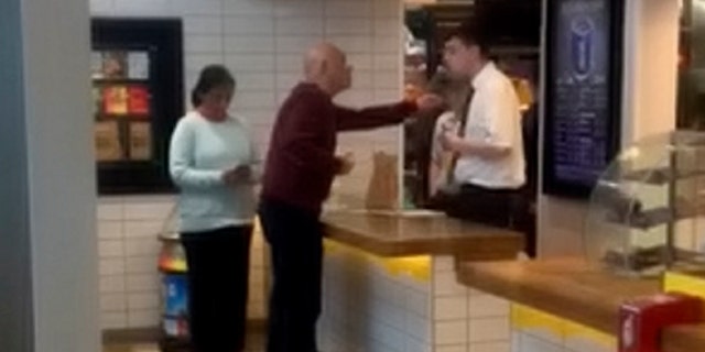 Vegetarian Mcdonalds Customer Yells At Staff After They Serve Him Meat A Second Time Who Do