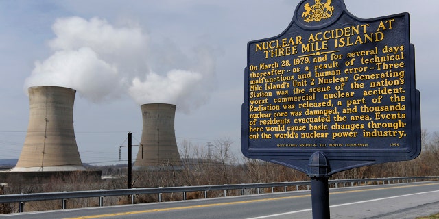 A sign marks the Three Mile Island nuclear power plant, where the U.S. suffered its most serious nuclear accident in 1979, in Middletown, Pennsylvania. (REUTERS/Jonathan Ernst)