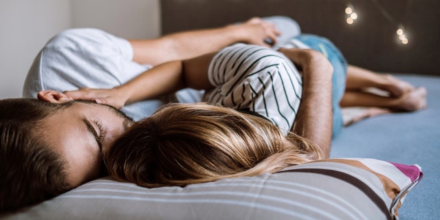 Early Birds Have More Sex Make More Money And Sleep Better Than Night
