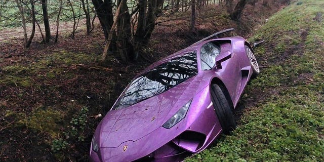 $250,000 Lamborghini Huracan found abandoned in a ditch
