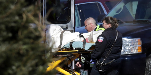 New Hampshire Standoff Ends After 2 Found Dead In Hotel Room, Man ...