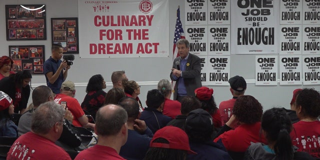 Sen. Sherrod Brown talks advocates for worker's rights during a meeting with union workers in Las Vegas, NV. (Ben Brown / Fox News)