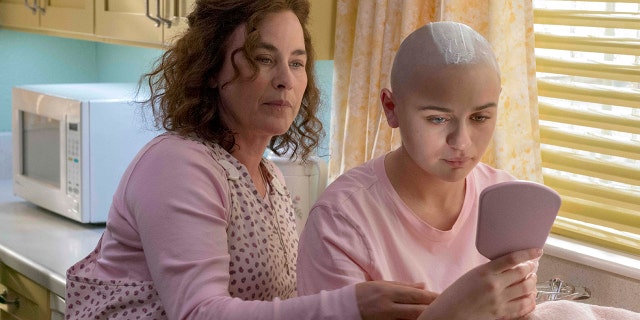 Patricia Arquette as Dee Dee Blanchard and Joey King as Gypsy Rose Blanchard in Hulu's