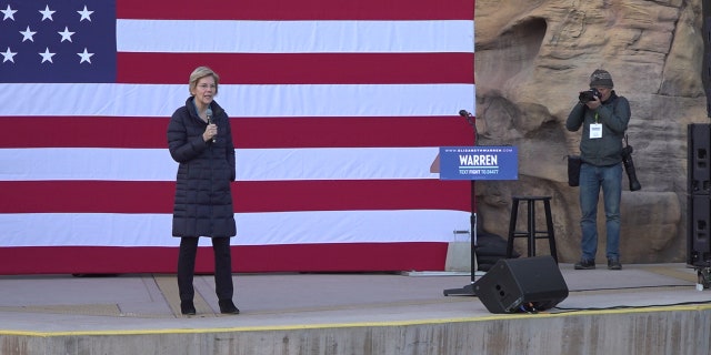 Sen. Elizabeth Warren holds a rally in Las Vegas, NV., last month where she called on increasing the minimum wage. (Ben Brown / Fox News)