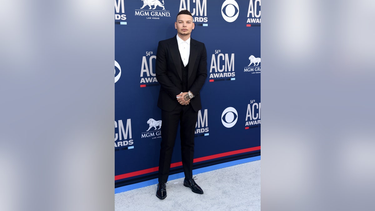 Kane Brown.