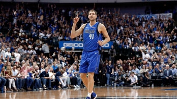 Dirk Nowitzki, after final Dallas Mavericks home game, announces retirement