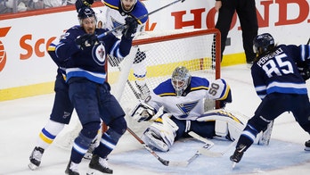 Schwartz caps Blues' rally in 3-2 win over Jets 1 in Game 5