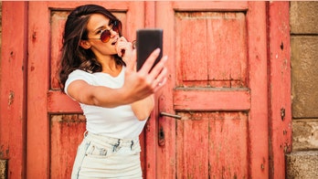 Instagram models using new app to exchange posts for free food, beauty treatments, yoga classes