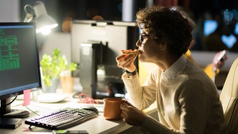 Skipping breakfast, eating late dinners could be deadly for heart attack survivors, study finds