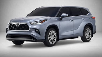 The 2020 Toyota Highlander aims for the top at the New York International Auto Show