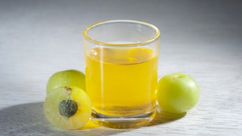 Woman's weeks-long juice and water diet may have caused brain damage, reports say