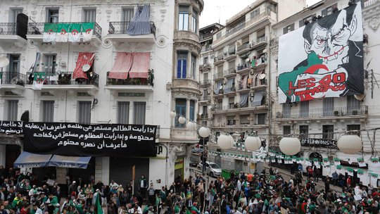 Young Algerian protester dies of injuries; police accused