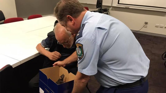 Cops reunite homeless Australian man with his pet rat