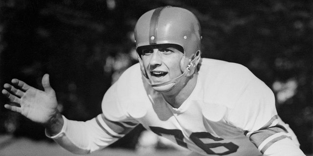 The legend of the Baltimore Colts and the defensive end of the Hall of Fame Gino Marchetti have passed away, the team said in a statement.