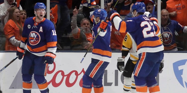 Eberle, Bailey Help Islanders Beat Penguins 3-1 In Game 2 | Fox News