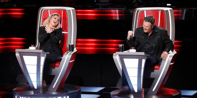 Kelly Clarkson and Blake Shelton on 'The Voice.'