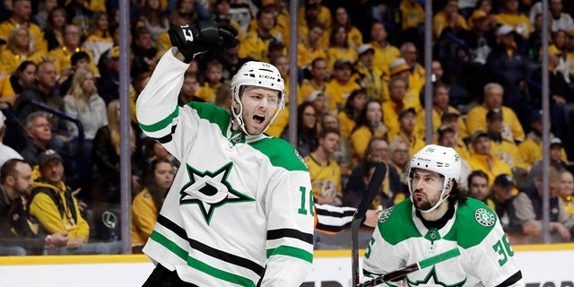 Dallas Stars center Jason Dickinson (16) celebrates after scoring a goal against the Nashville Predators in the first period of the fifth game of a first-round playoff series in NHL hockey on Saturday April 20, 2019, in Nashville, Tennessee. (AP Photo / Mark Humphrey)