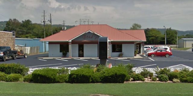 The men were dining at Brad's BBQ in Oxford, Alabama when they met the widow.