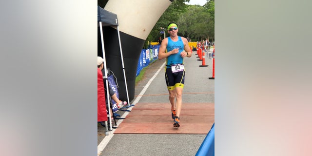 Davison first found that walking, and then jogging helped him when it came to eating.