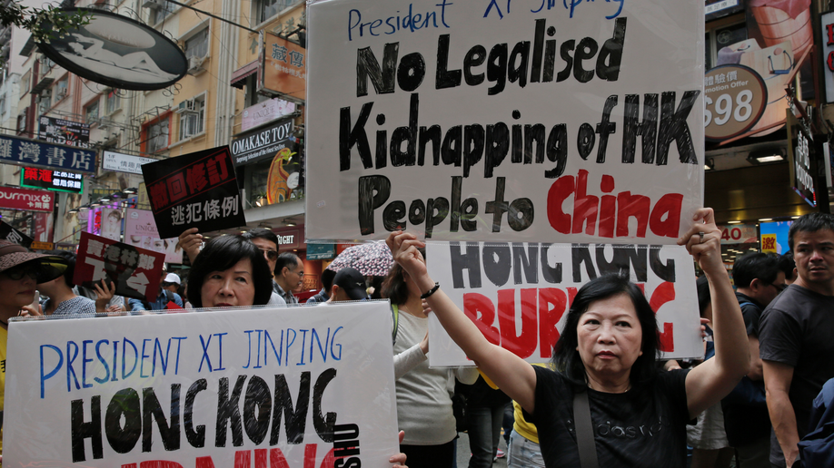 Thousands march in Hong Kong against extradition law