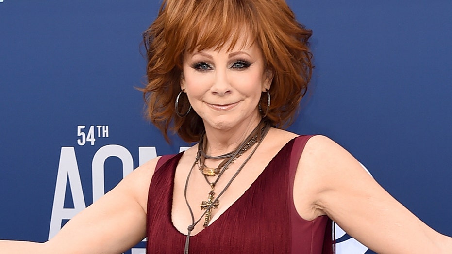 Reba Mcentire Revealed She Turned Down Blake Sheltons Role On The