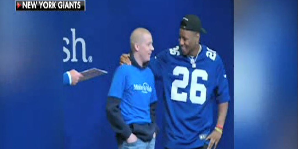 Raw video: Giants star Saquon Barkley surprises Make-A-Wish teen