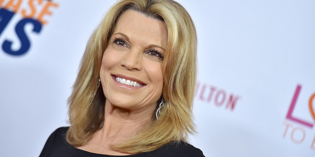 Vanna White Left Wheel Of Fortune Vanna White Left Wheel Of Fortune