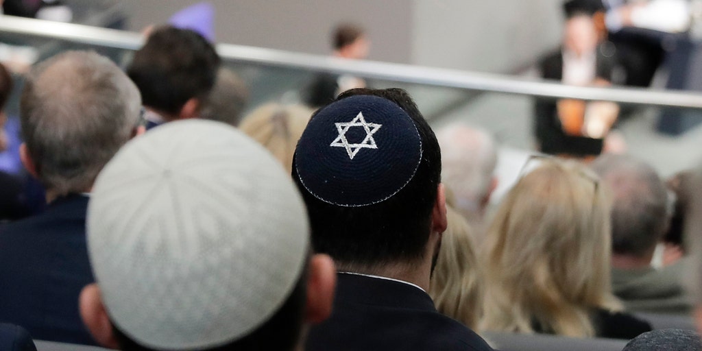 New York Times' Mara Gay ripped for tweet promoting article attacking Hasidic schools: 'You should be ashamed' - Vimarsana News