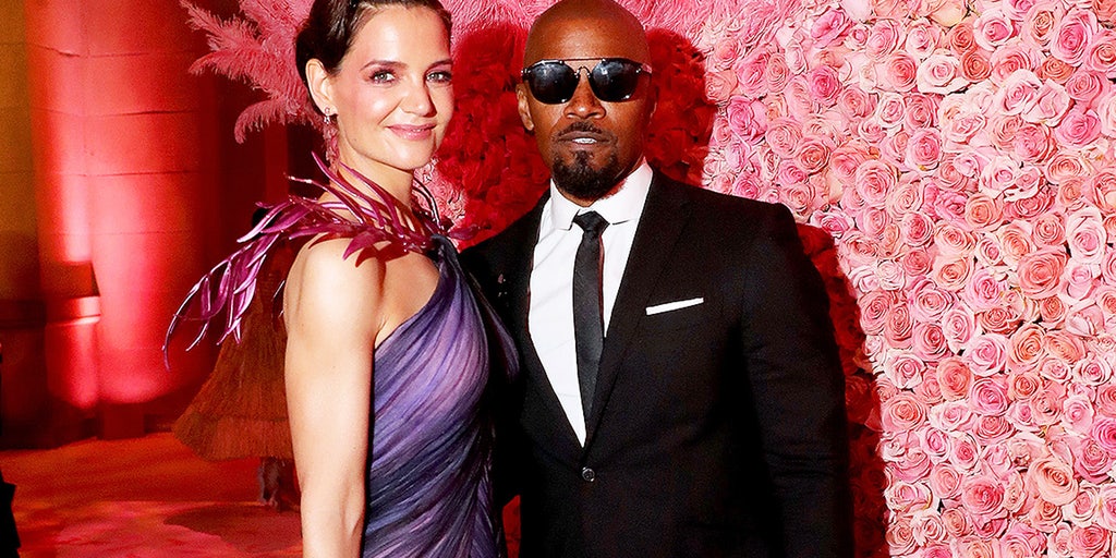Jamie Foxx Katie Holmes And Studio Katie Holmes And Jamie Foxx Confirm