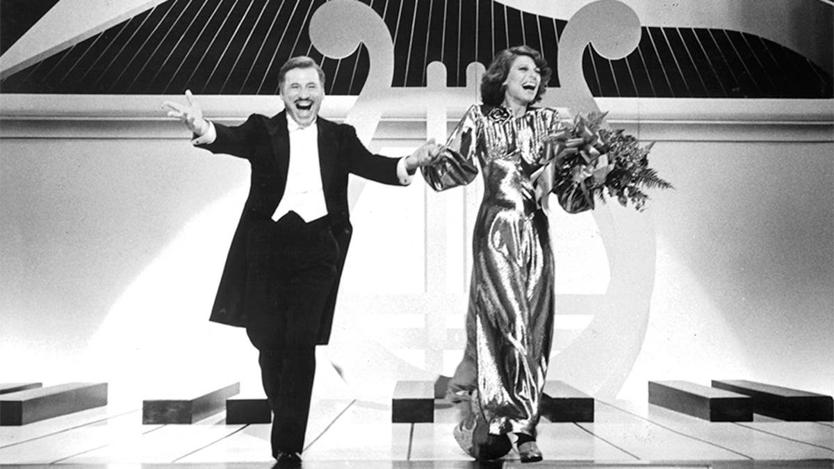 Mel Brooks and Anne Bancroft sing a Polish rendition of "Sweet Georgia Brown" in a scene from the film "To Be Or Not To Be," 1983. (Photo by 20th Century-Fox/Getty Images)