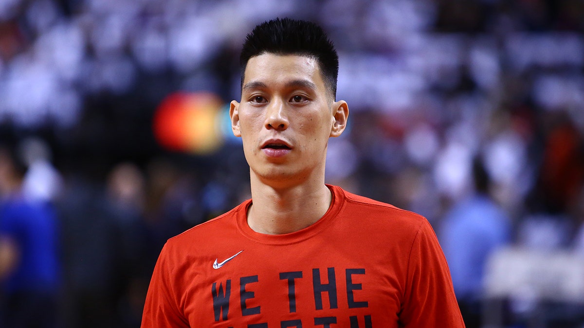 Jeremy Lin looks on during warm ups