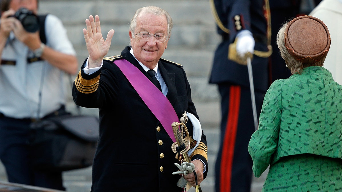 King Albert II of Belgium was ordered by an appeals court on Thursday to pay 5,000 euros each day he doesn't submit his DNA for a paternity test related to his alleged love child.<br data-cke-eol="1">