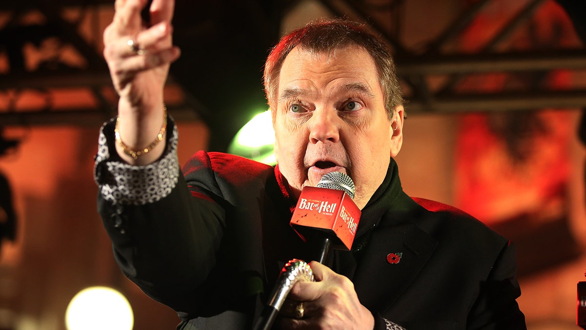 LONDON, ENGLAND - NOVEMBER 03: Meat Loaf speaks to the crowd at the launch for Jim Steinman's 'Bat Out of Hell The Musical' at the London Coliseum on St Martin's Lane on November 3, 2016 in London, England. (Photo by Dave J Hogan/Dave J Hogan/Getty Images)