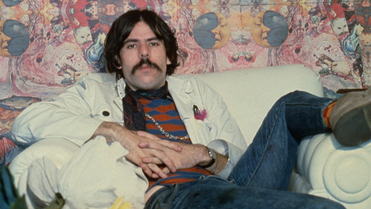 Peter Max posing for a photo on October 10, 1967, in New York City. (Santi Visalli/Getty Images, File)