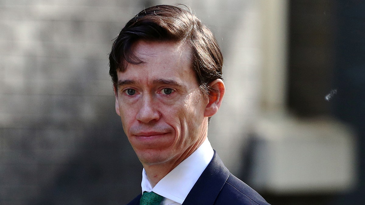 Britain's Secretary of State for International Development Rory Stewart is seen outside Downing Street, as uncertainty over Brexit continues, in London, Britain May 21, 2019. REUTERS/Hannah Mckay - RC1EDD17DD90