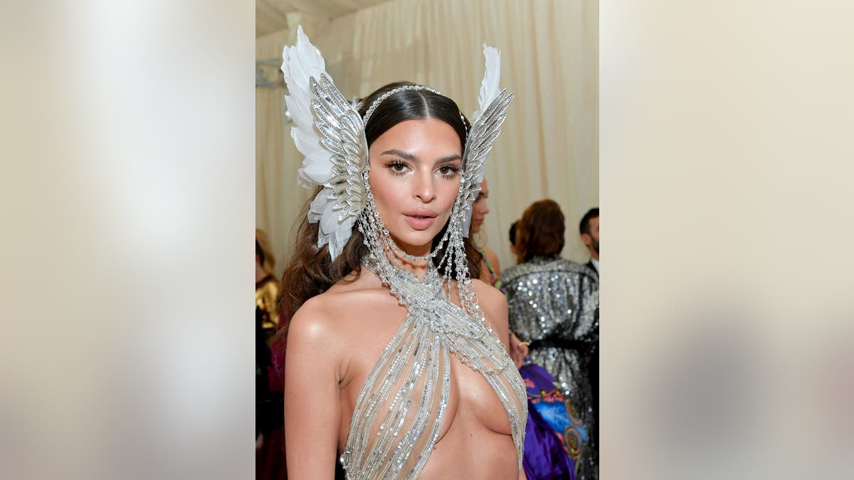 NEW YORK, NEW YORK - MAY 06: Emily Ratajkowski attends The 2019 Met Gala Celebrating Camp: Notes on Fashion at Metropolitan Museum of Art on May 06, 2019 in New York City. (Photo by Mike Coppola/MG19/Getty Images for The Met Museum/Vogue )