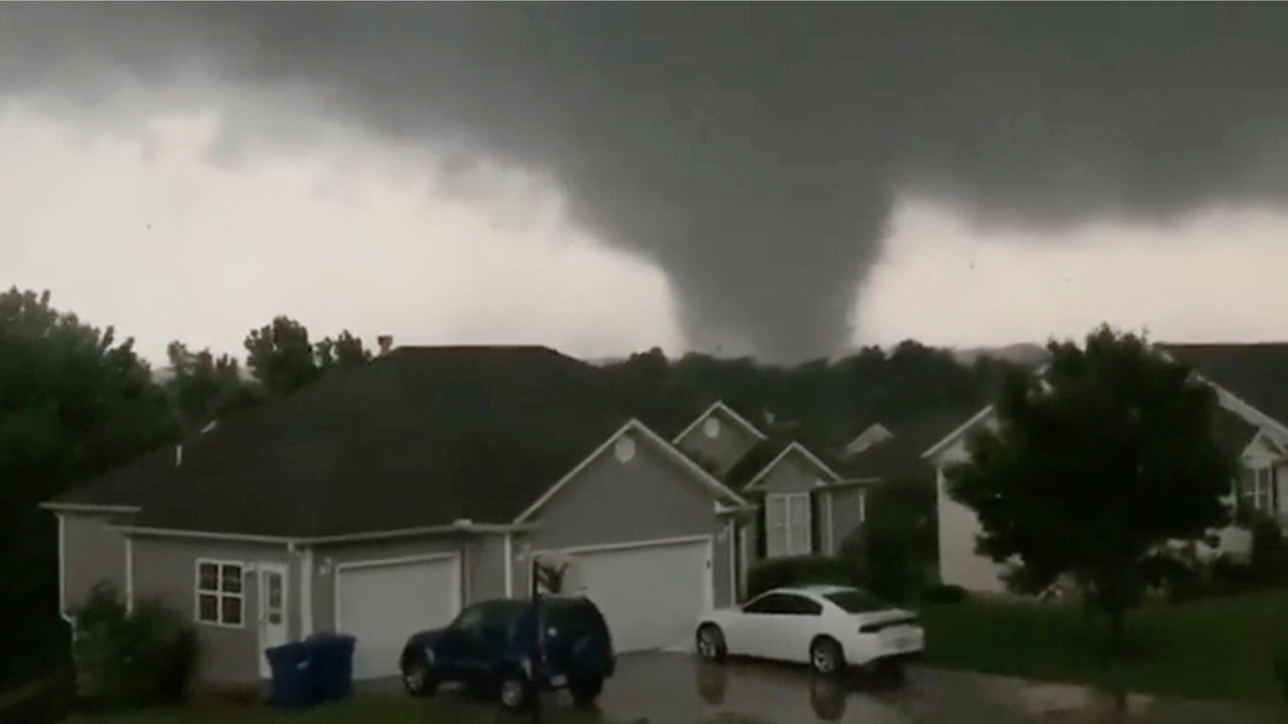 Tornado1.jpg
