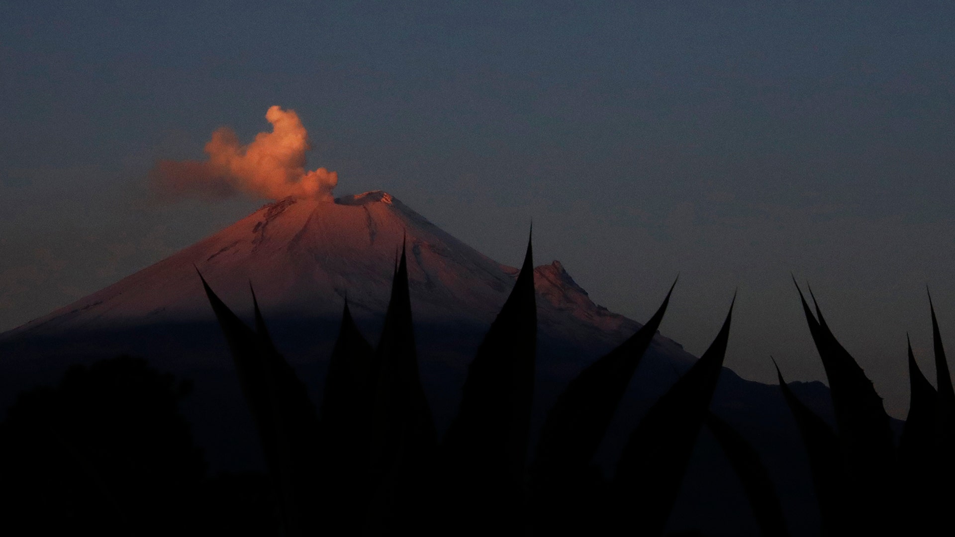The Popocatepetl volcano releases a plume of ash as seen from the flanks of the Iztaccíhuatl volcano, near Santiago Xalitzintla, Mexico, May 4, 2019.