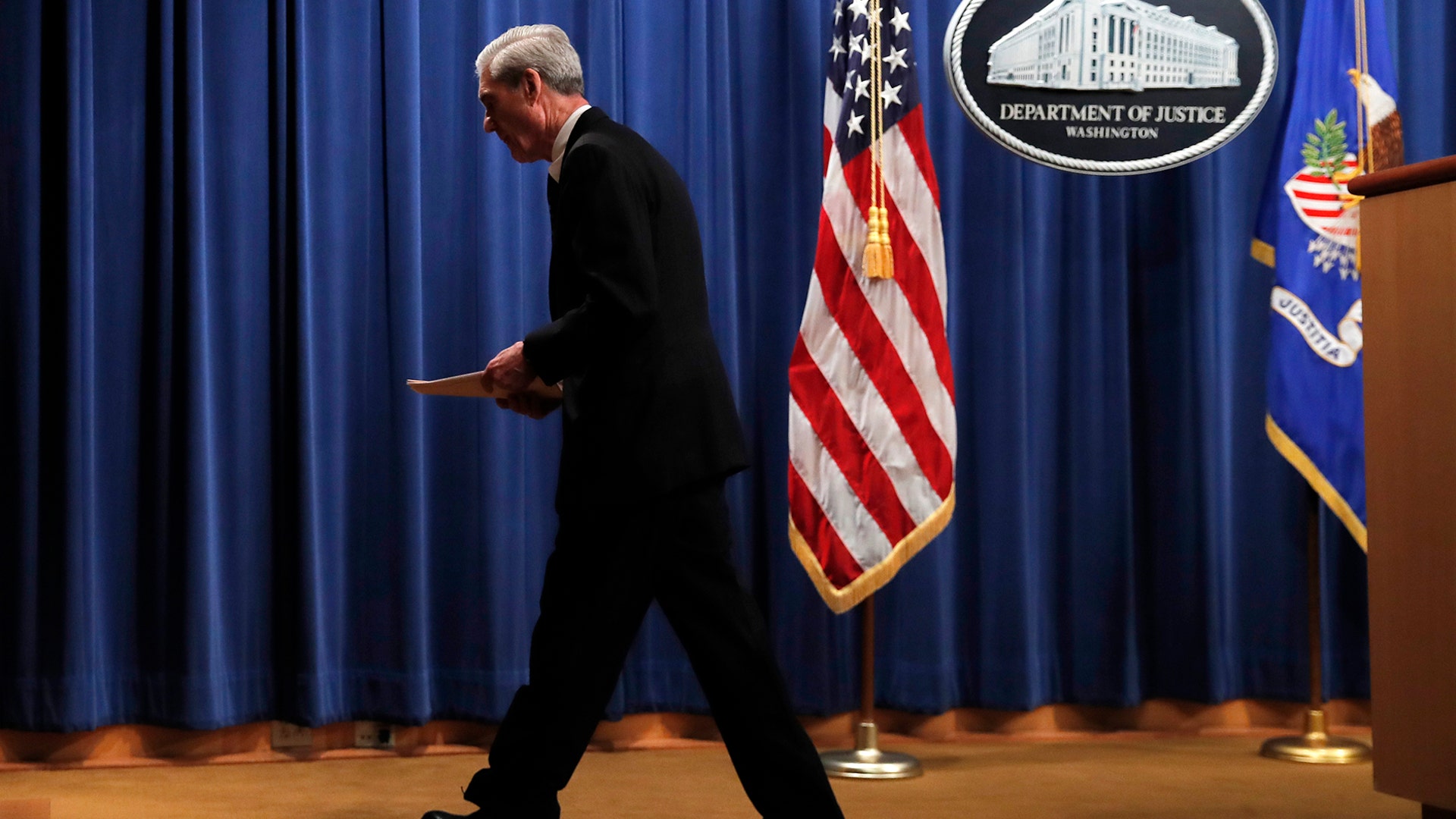 Special counsel Robert Mueller walks from the podium after speaking at the Department of Justice in Washington, May 29, 2019. 