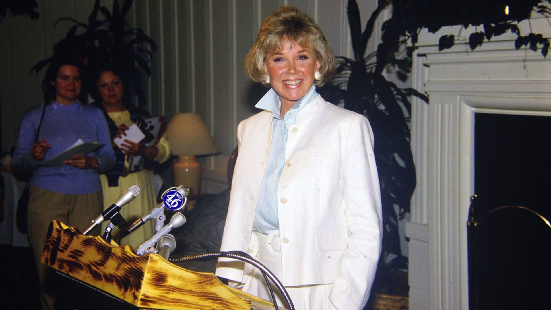 CARMEL CA, - JULY 16: Doris Day prepares to speak at a press conference at the dog friendly hotel she owns in Carmel, California July 16, 1985 ( Photo by Paul Harris/Getty Images )