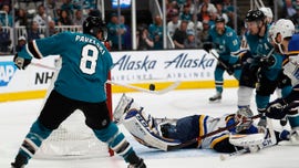 San Jose Sharks top St. Louis Blues 6-3 in Game 1 of NHL Western final