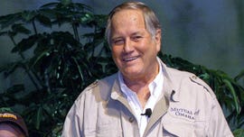 Jim Fowler, longtime ‘Wild Kingdom' host, is dead at 87
