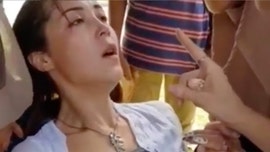 Model shares video of herself having a panic attack to raise awareness about anxiety