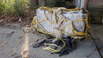 Alabama police investigating $1M in drugs that washed ashore a beach