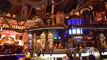 Oga's Cantina at Disneyland's Star Wars: Galaxy's Edge now accepting reservations 60 days in advance