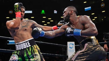 Wilder KOs Breazeale in 1st round to defend heavyweight title