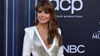 Paula Abdul dons tuxedo dress at Billboard Music Awards, stuns fans with sizzling performance