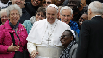 Pope urges foreign media to use power of press to seek truth